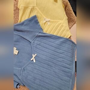 THE PRAIRIE JUNIORS TWO PIECE CROP STYLE YELLOW AND BLUE POINTELLE SWEATER SET